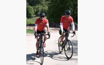 Les nouveaux maillots + gants + manchettes